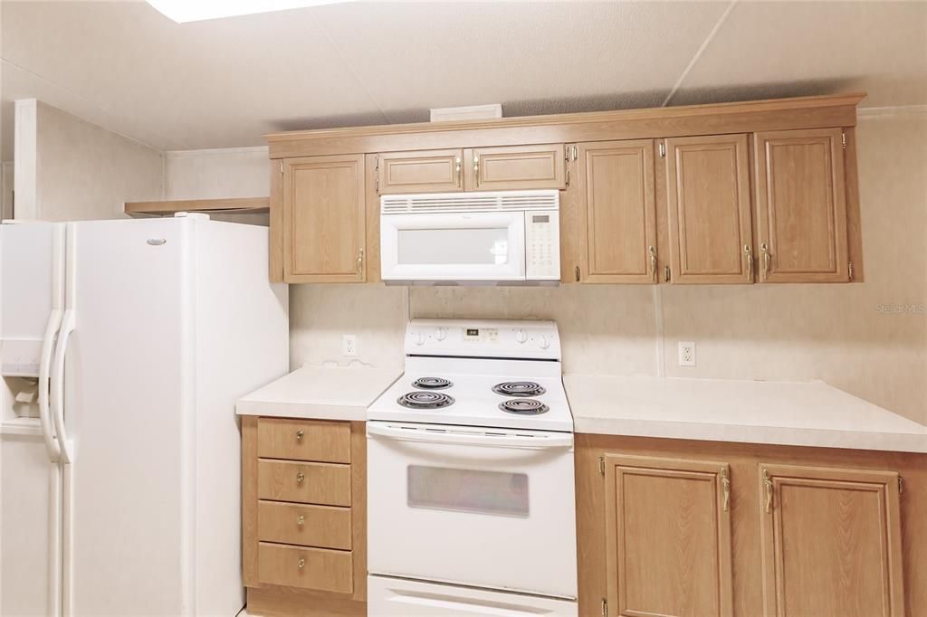 For Sale: $152,000 (3 beds, 2 baths, 1056 Square Feet)