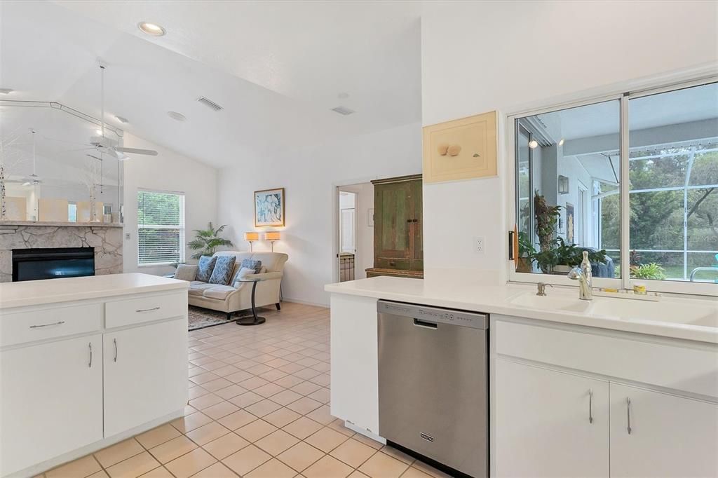 Active With Contract: $750,000 (3 beds, 2 baths, 2445 Square Feet)