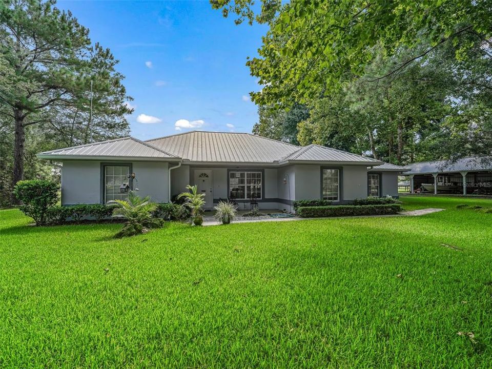 For Sale: $799,000 (3 beds, 2 baths, 1912 Square Feet)