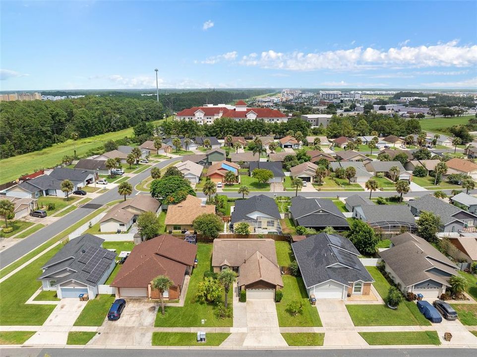 Active With Contract: $384,900 (3 beds, 2 baths, 1328 Square Feet)