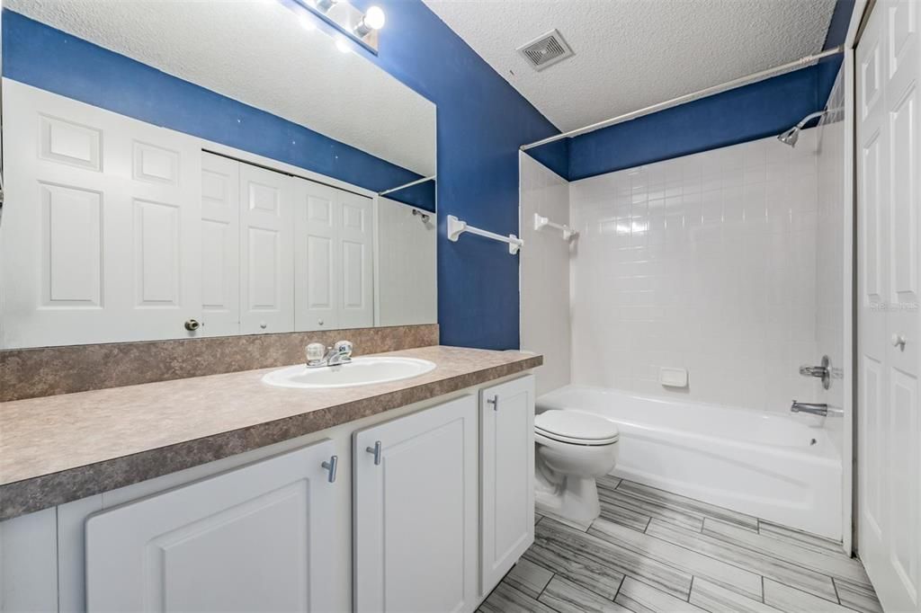 For Sale: $259,999 (2 beds, 2 baths, 1496 Square Feet)