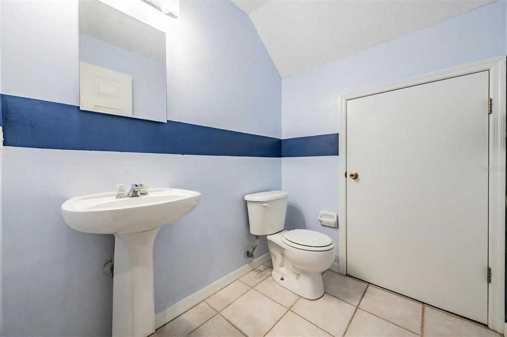 For Sale: $259,999 (2 beds, 2 baths, 1496 Square Feet)