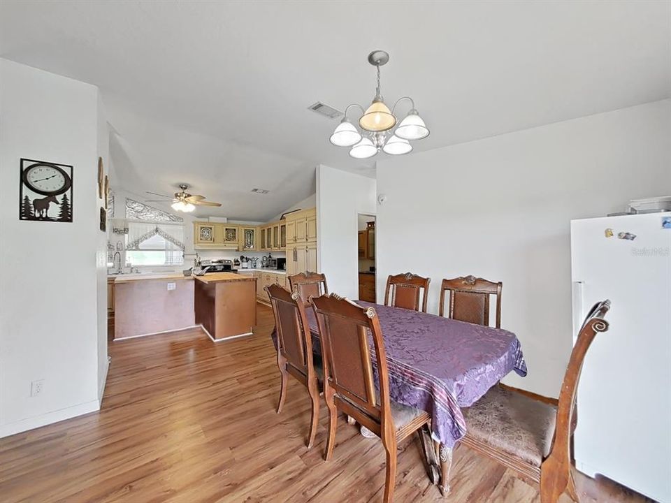 For Sale: $449,000 (3 beds, 2 baths, 1782 Square Feet)