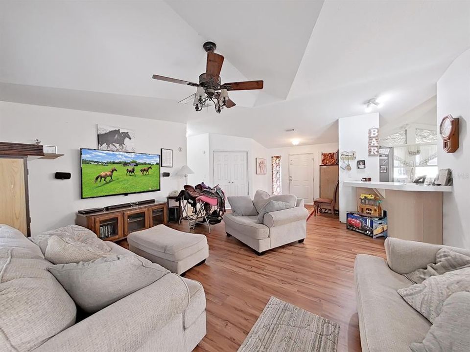 For Sale: $449,000 (3 beds, 2 baths, 1782 Square Feet)