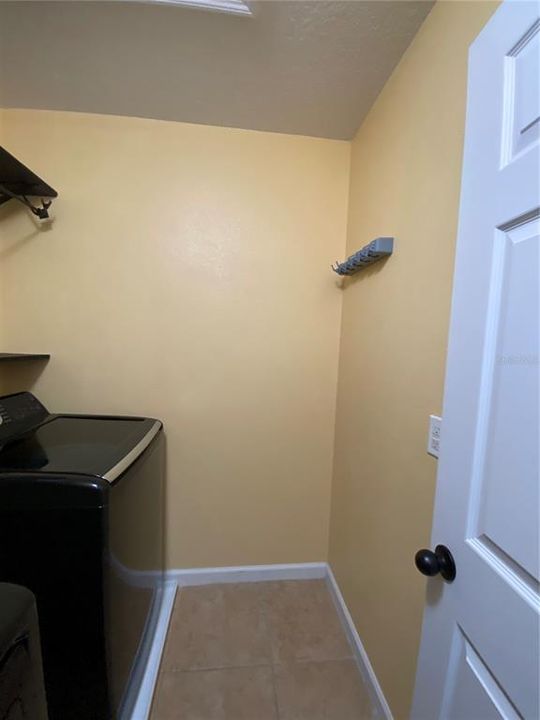 Active With Contract: $2,300 (3 beds, 2 baths, 1520 Square Feet)