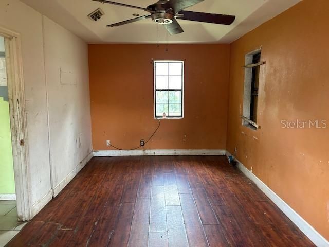 For Sale: $62,800 (2 beds, 1 baths, 792 Square Feet)