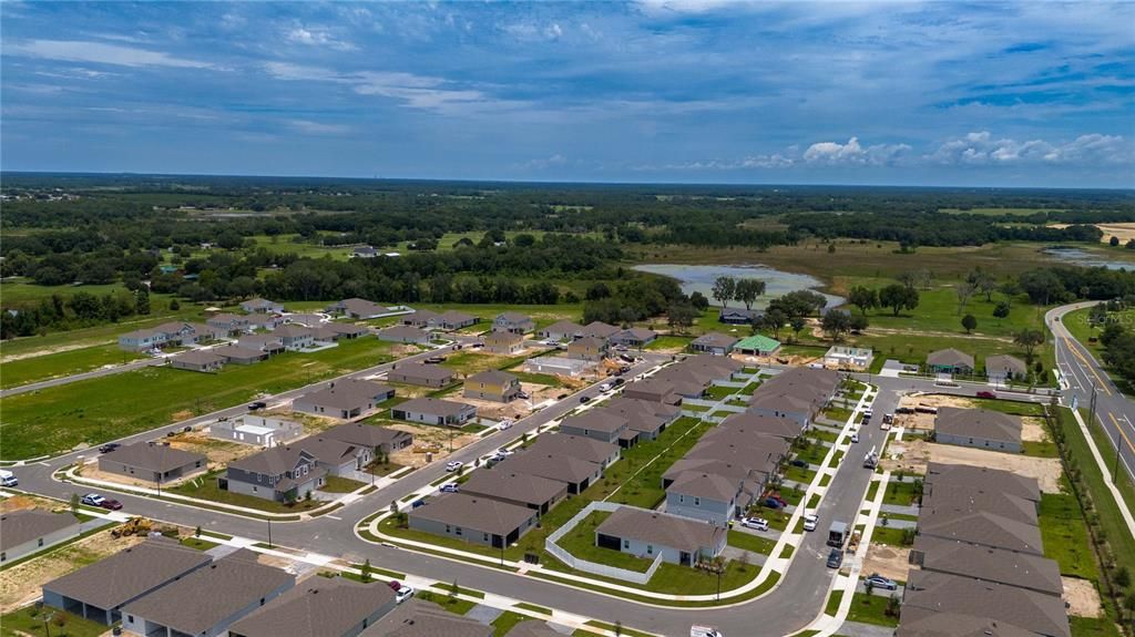 Под контрактом: $359,990 (3 спален, 2 ванн, 1602 Квадратных фут)