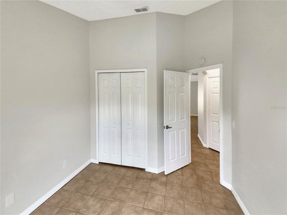 Active With Contract: $355,000 (3 beds, 2 baths, 1180 Square Feet)