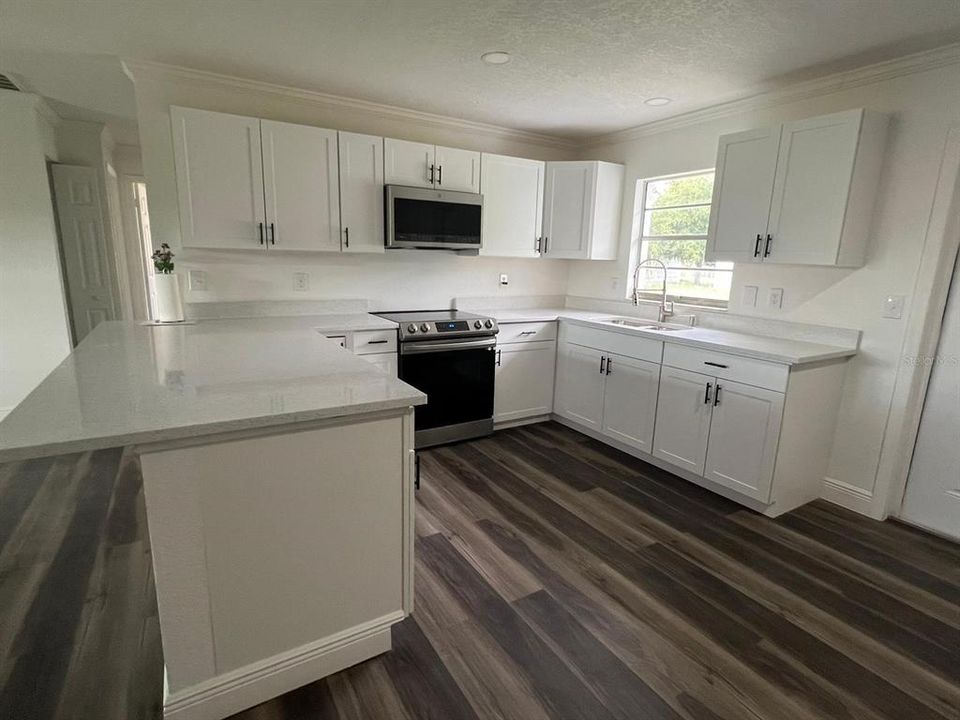 For Sale: $250,900 (3 beds, 2 baths, 1126 Square Feet)