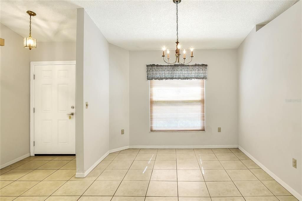 For Sale: $337,500 (3 beds, 2 baths, 1544 Square Feet)