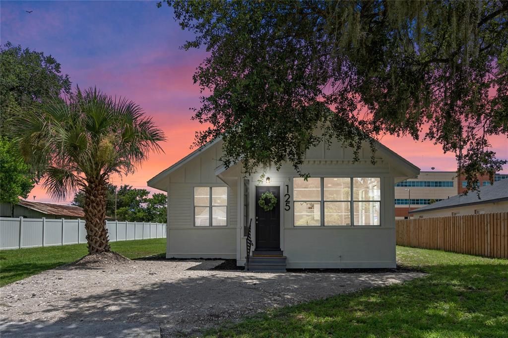 Active With Contract: $250,000 (3 beds, 1 baths, 1236 Square Feet)