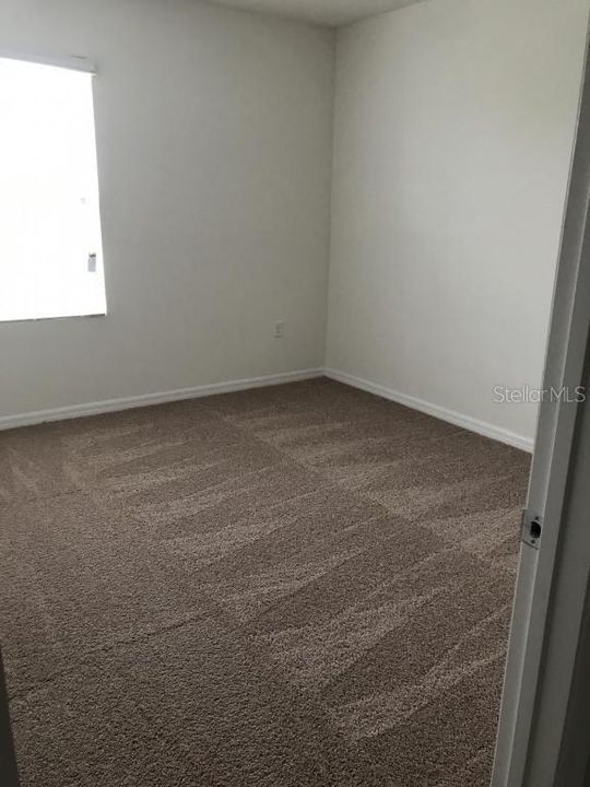 For Rent: $2,050 (4 beds, 2 baths, 2318 Square Feet)