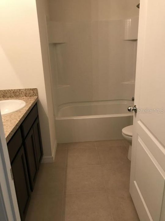 For Rent: $2,050 (4 beds, 2 baths, 2318 Square Feet)