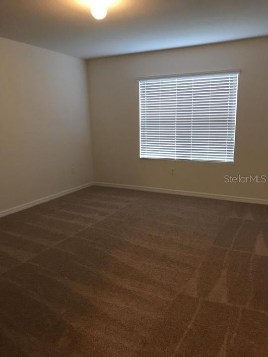 For Rent: $2,050 (4 beds, 2 baths, 2318 Square Feet)