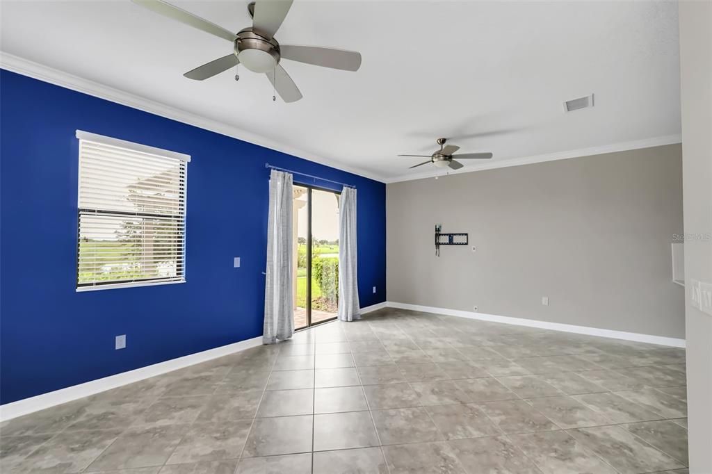 Active With Contract: $2,195 (3 beds, 2 baths, 1828 Square Feet)