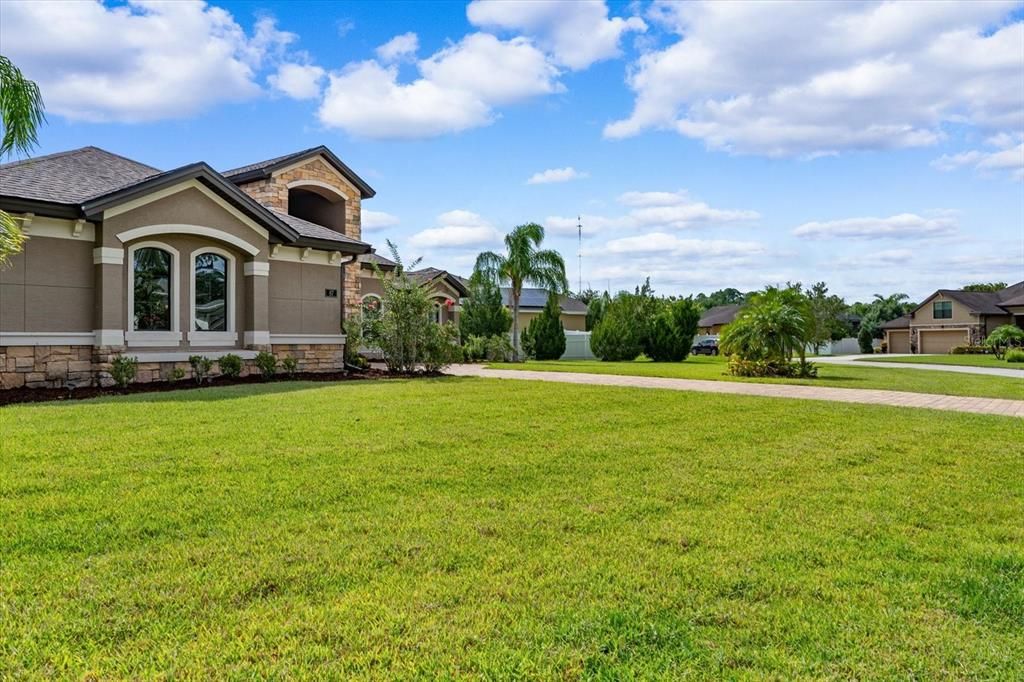 For Sale: $850,000 (3 beds, 3 baths, 2967 Square Feet)