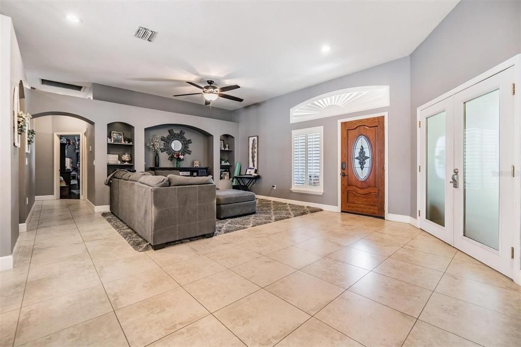 Active With Contract: $565,000 (4 beds, 2 baths, 2571 Square Feet)