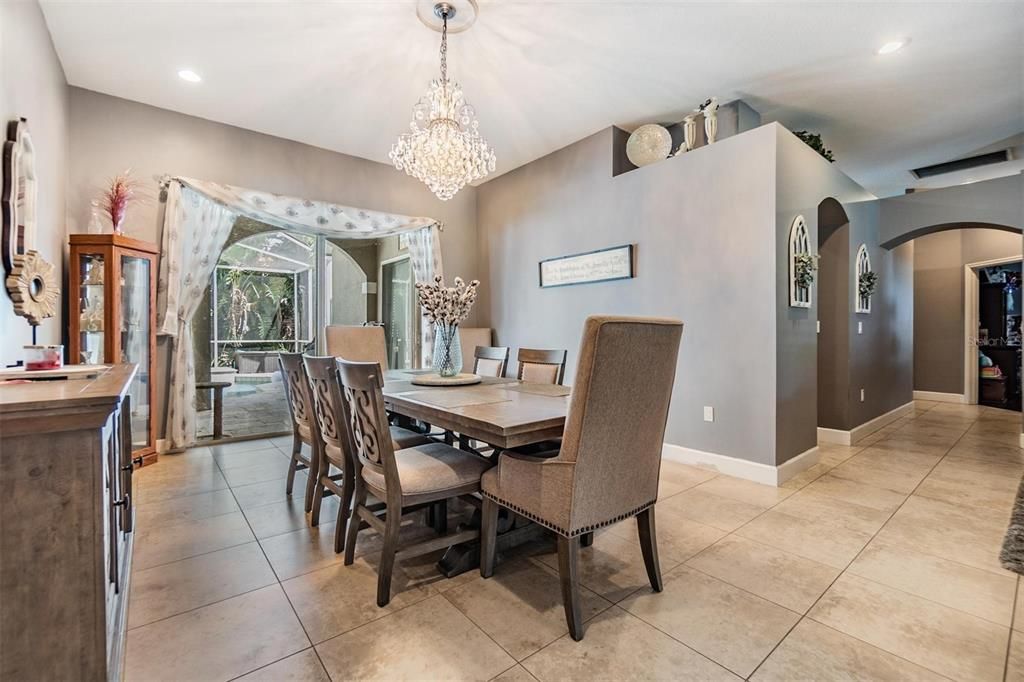 Active With Contract: $565,000 (4 beds, 2 baths, 2571 Square Feet)