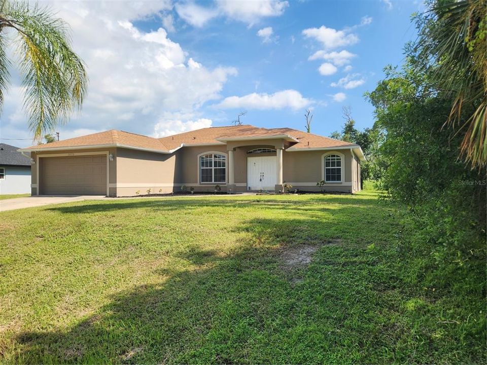 For Sale: $315,000 (3 beds, 2 baths, 1631 Square Feet)