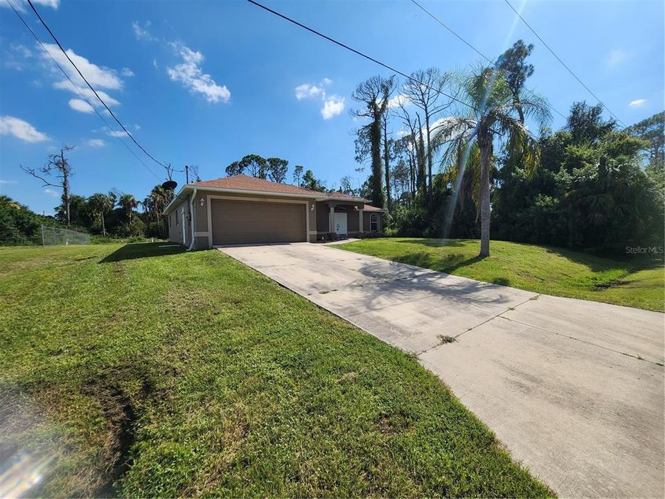 For Sale: $315,000 (3 beds, 2 baths, 1631 Square Feet)