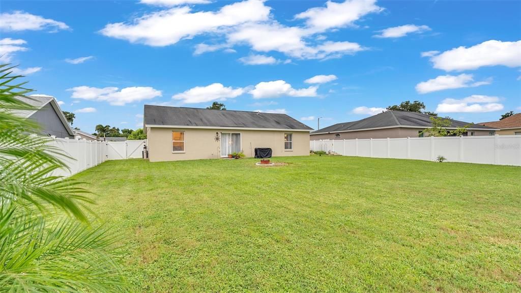 Active With Contract: $309,000 (3 beds, 2 baths, 1267 Square Feet)