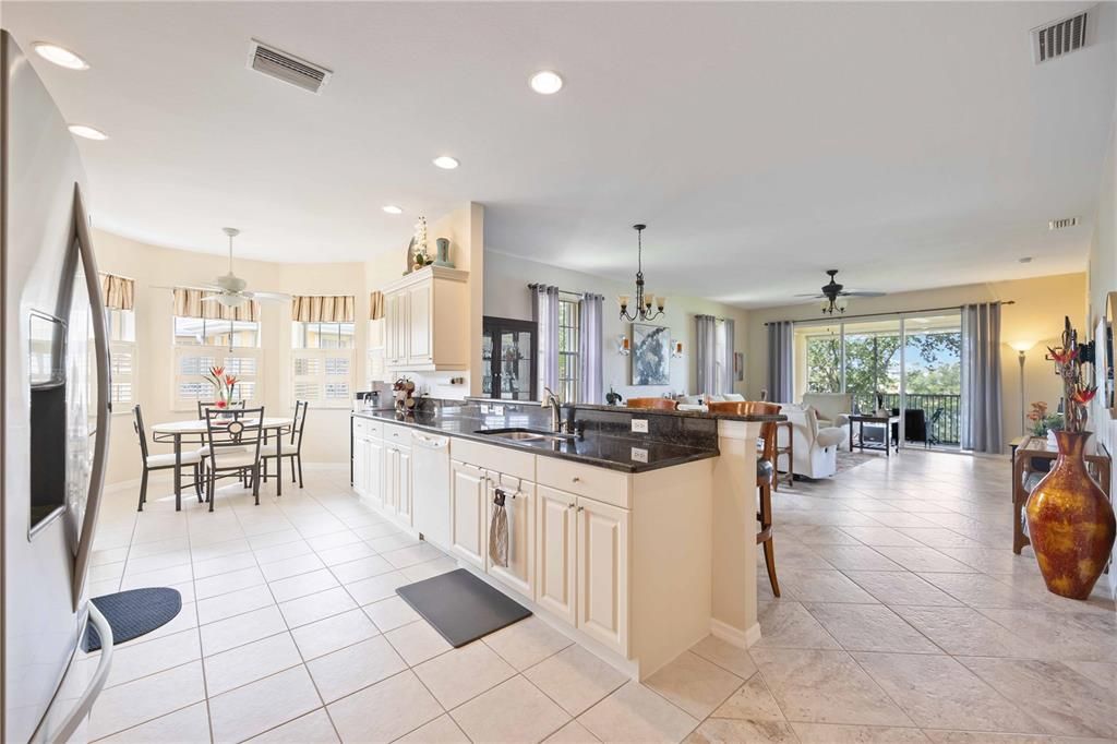 Active With Contract: $425,000 (3 beds, 3 baths, 2572 Square Feet)