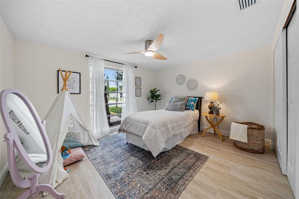 Active With Contract: $339,000 (3 beds, 2 baths, 1442 Square Feet)