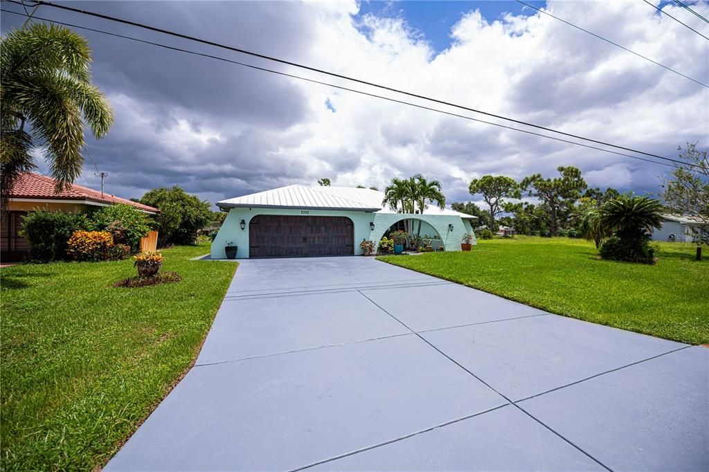 extra long driveway for more parking options