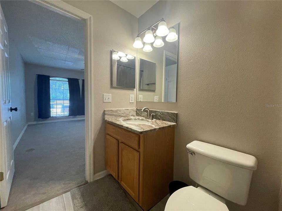 Active With Contract: $1,950 (3 beds, 2 baths, 1764 Square Feet)