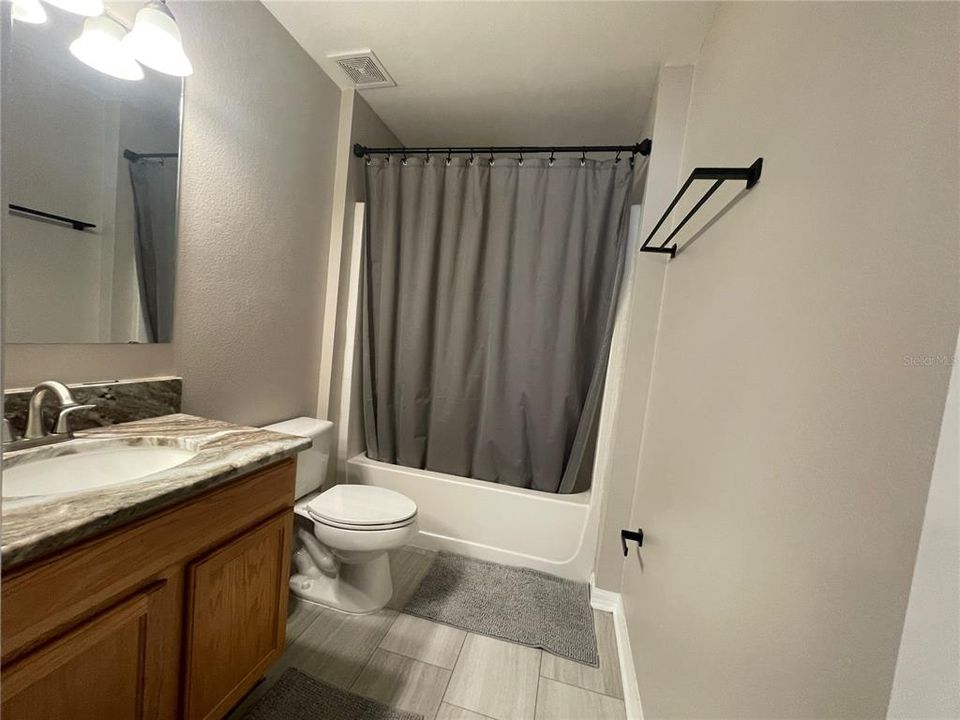 Active With Contract: $1,950 (3 beds, 2 baths, 1764 Square Feet)