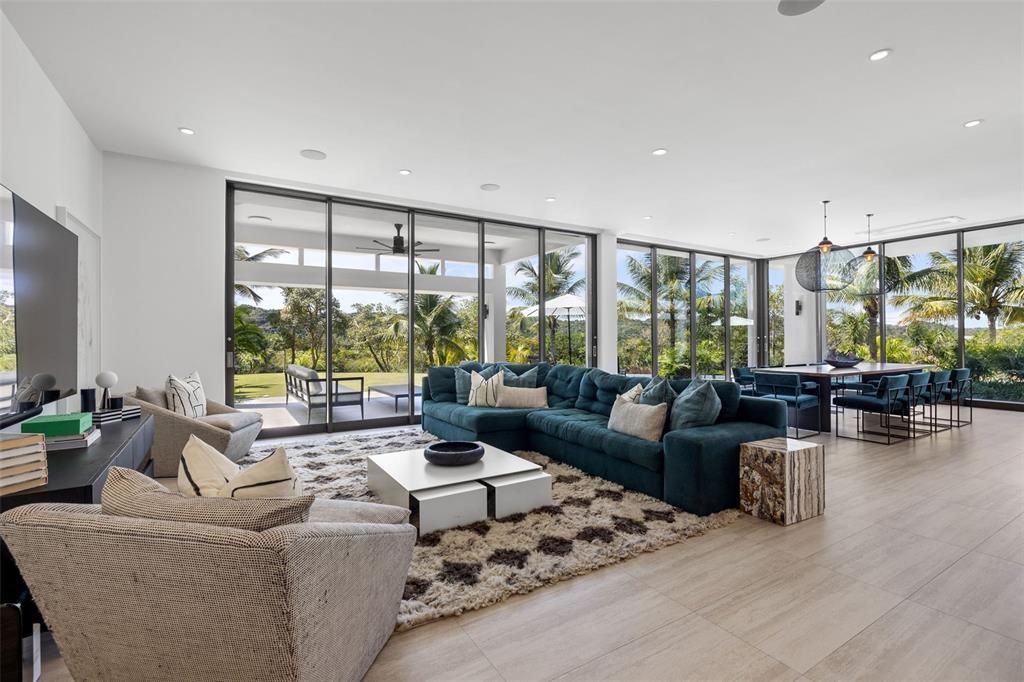 For Sale: $16,995,000 (5 beds, 7 baths, 7800 Square Feet)