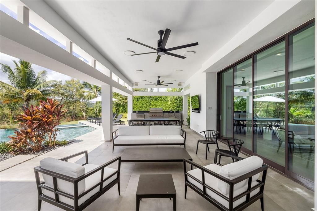 For Sale: $16,995,000 (5 beds, 7 baths, 7800 Square Feet)