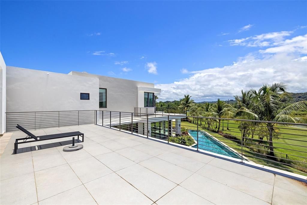 For Sale: $16,995,000 (5 beds, 7 baths, 7800 Square Feet)