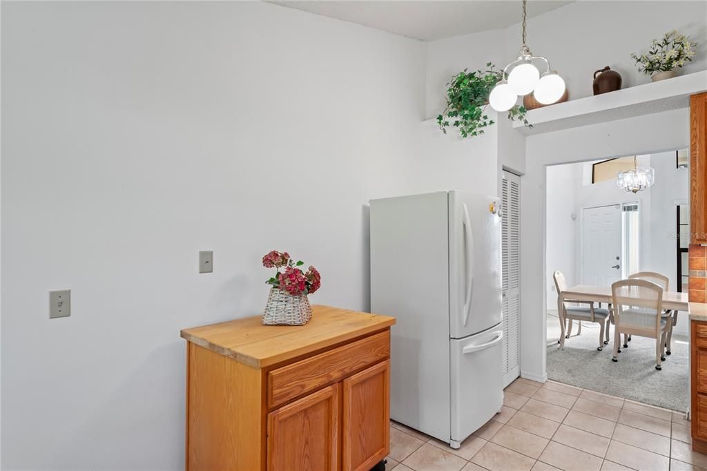 For Sale: $295,000 (2 beds, 2 baths, 1482 Square Feet)