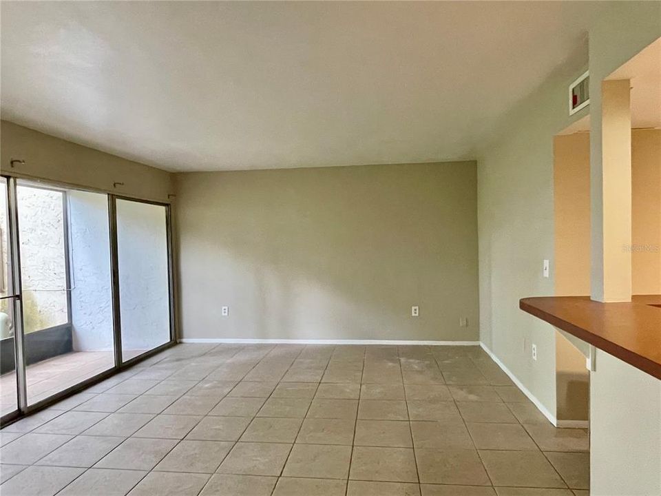 For Rent: $1,145 (1 beds, 1 baths, 682 Square Feet)