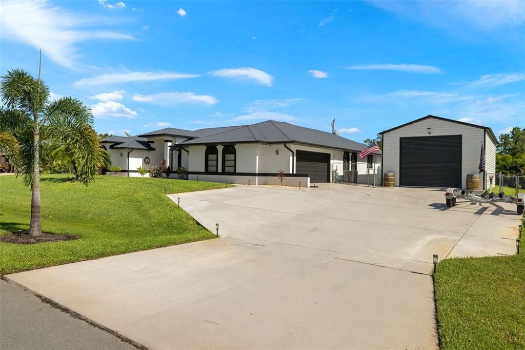 Recently Sold: $549,000 (4 beds, 2 baths, 2736 Square Feet)