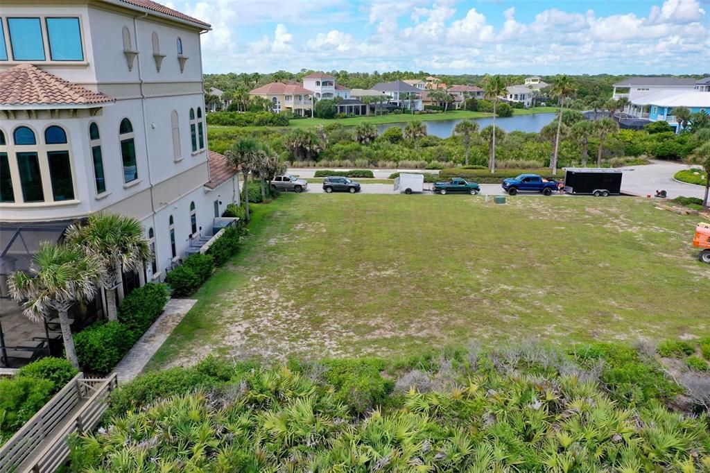 For Sale: $1,050,000 (0.23 acres)