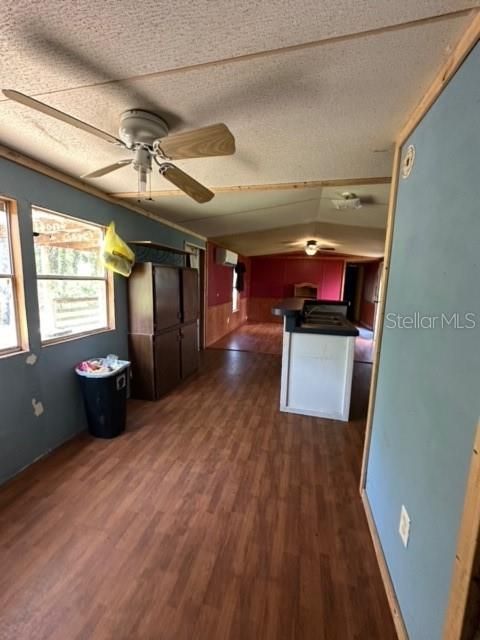 For Sale: $120,000 (2 beds, 2 baths, 924 Square Feet)