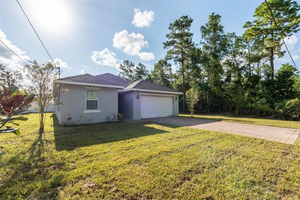 For Sale: $324,900 (3 beds, 2 baths, 1596 Square Feet)