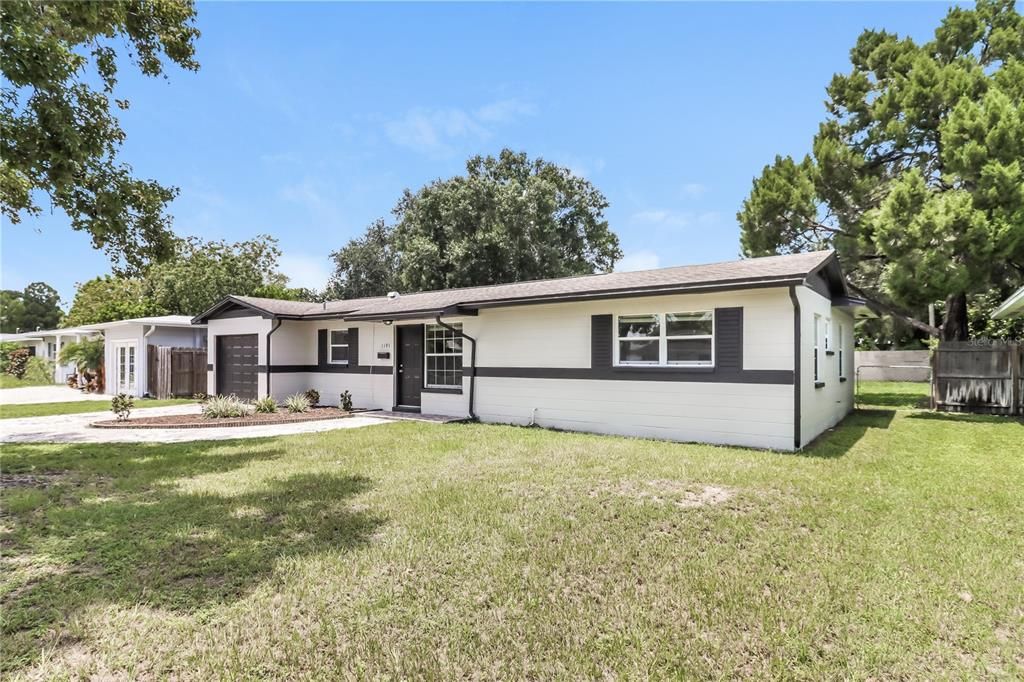 Recently Sold: $369,000 (3 beds, 2 baths, 1296 Square Feet)