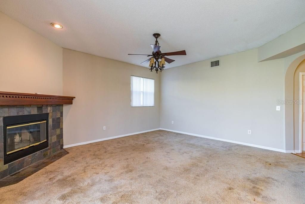 Active With Contract: $2,500 (3 beds, 2 baths, 2424 Square Feet)