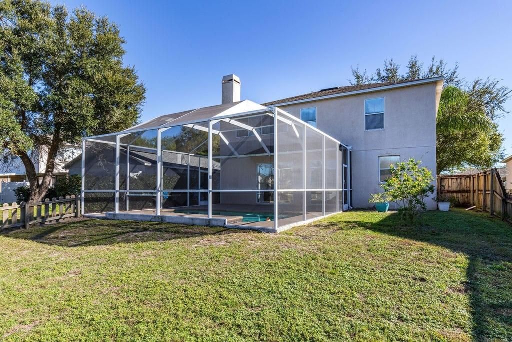 Active With Contract: $2,500 (3 beds, 2 baths, 2424 Square Feet)