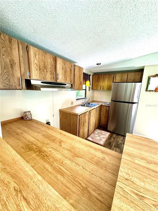 For Sale: $112,000 (2 beds, 1 baths, 784 Square Feet)