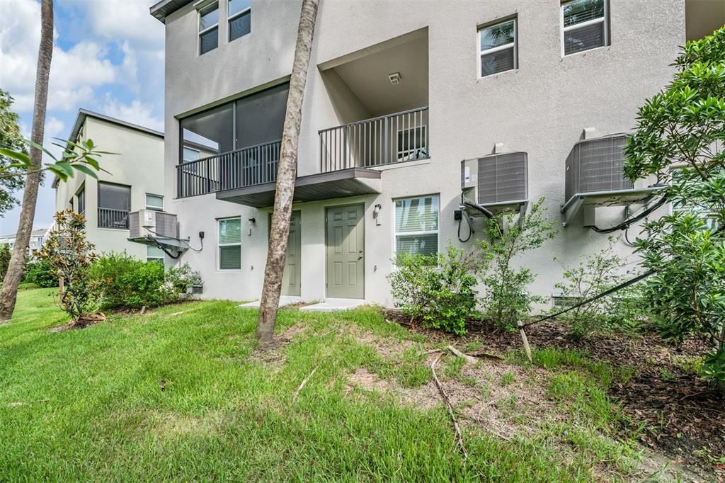 Active With Contract: $2,450 (2 beds, 2 baths, 1733 Square Feet)