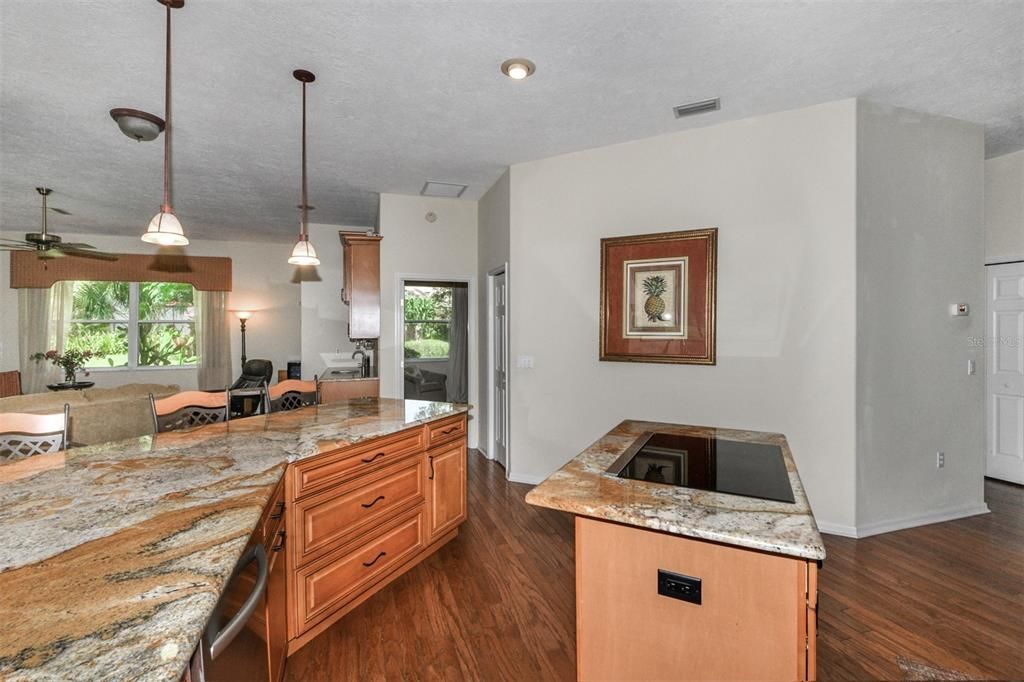 Active With Contract: $549,000 (3 beds, 2 baths, 2686 Square Feet)