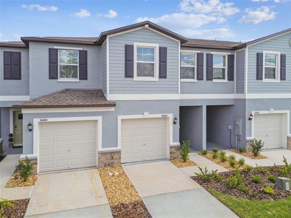 Active With Contract: $1,950 (3 beds, 2 baths, 1634 Square Feet)