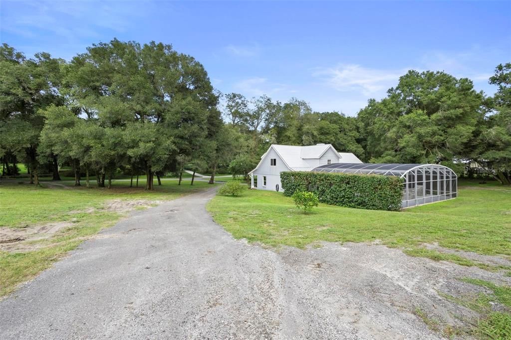 For Sale: $825,000 (4 beds, 2 baths, 2500 Square Feet)