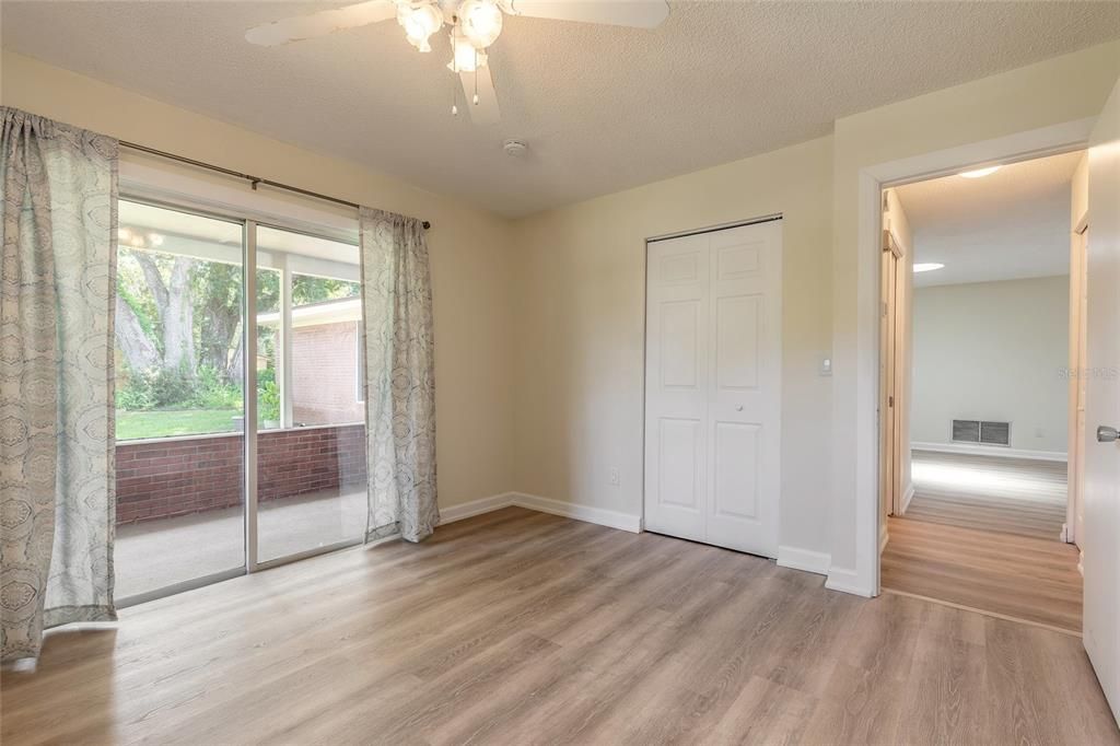 Active With Contract: $295,000 (3 beds, 2 baths, 1797 Square Feet)