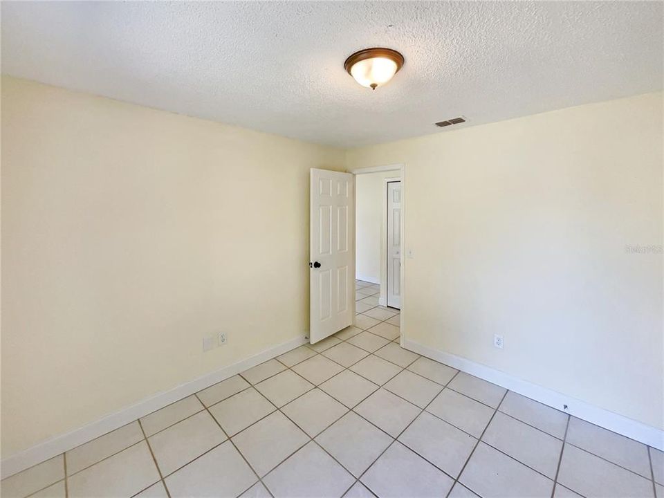 For Sale: $283,000 (3 beds, 2 baths, 1064 Square Feet)