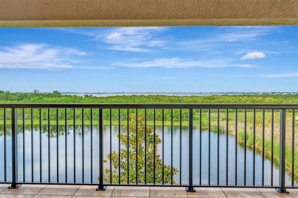 3rd Floor Lanai and view